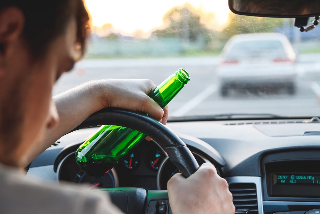 Bahaya Berkendara Mobil Saat Mabuk